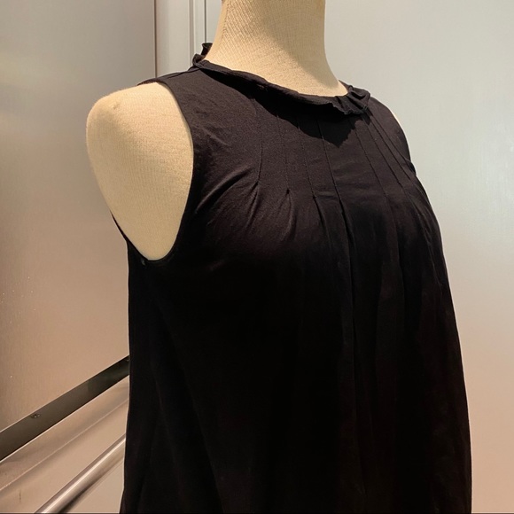 GAP Sleeveless Pleat Top - Picture 9 of 12